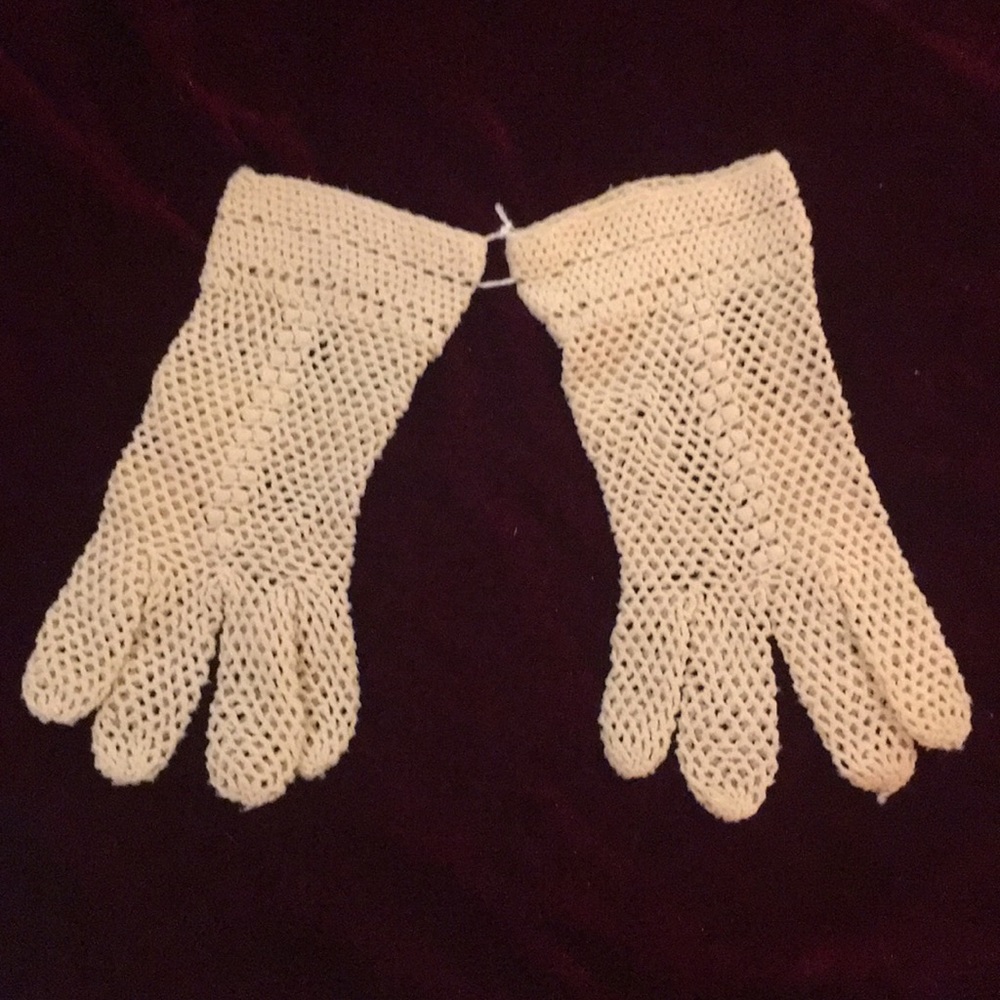 Vintage Crocheted Lady’s Gloves